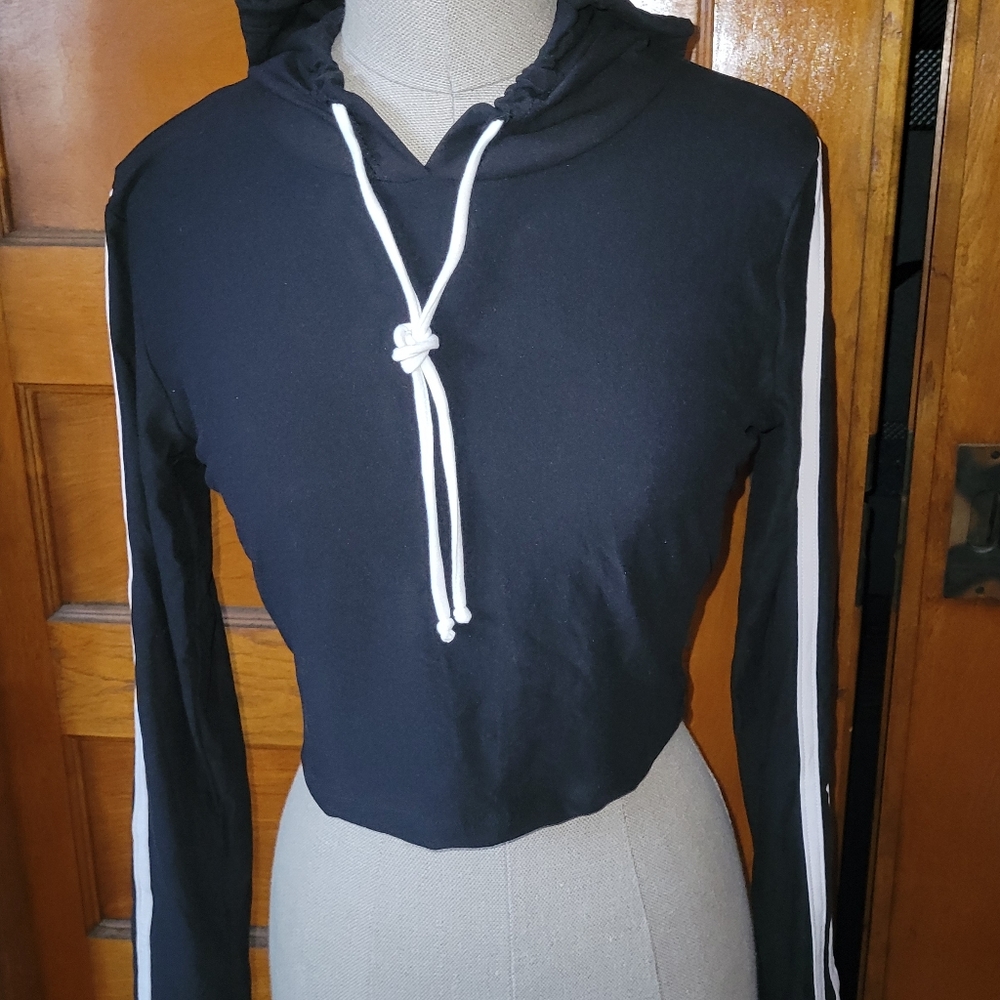 NWT Fashion Nova Crop Hoodie
